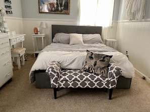 2 bedrooms, desk, iron/ironing board, free WiFi