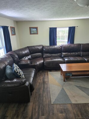 Smart TV, fireplace, video games, books