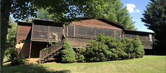Flat waterfront property near Virginia Tech/Blacksburg on Claytor Lake