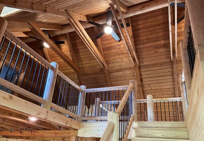 Log home on 17 Acres w/ Modern Amenities - near Frankenmuth
