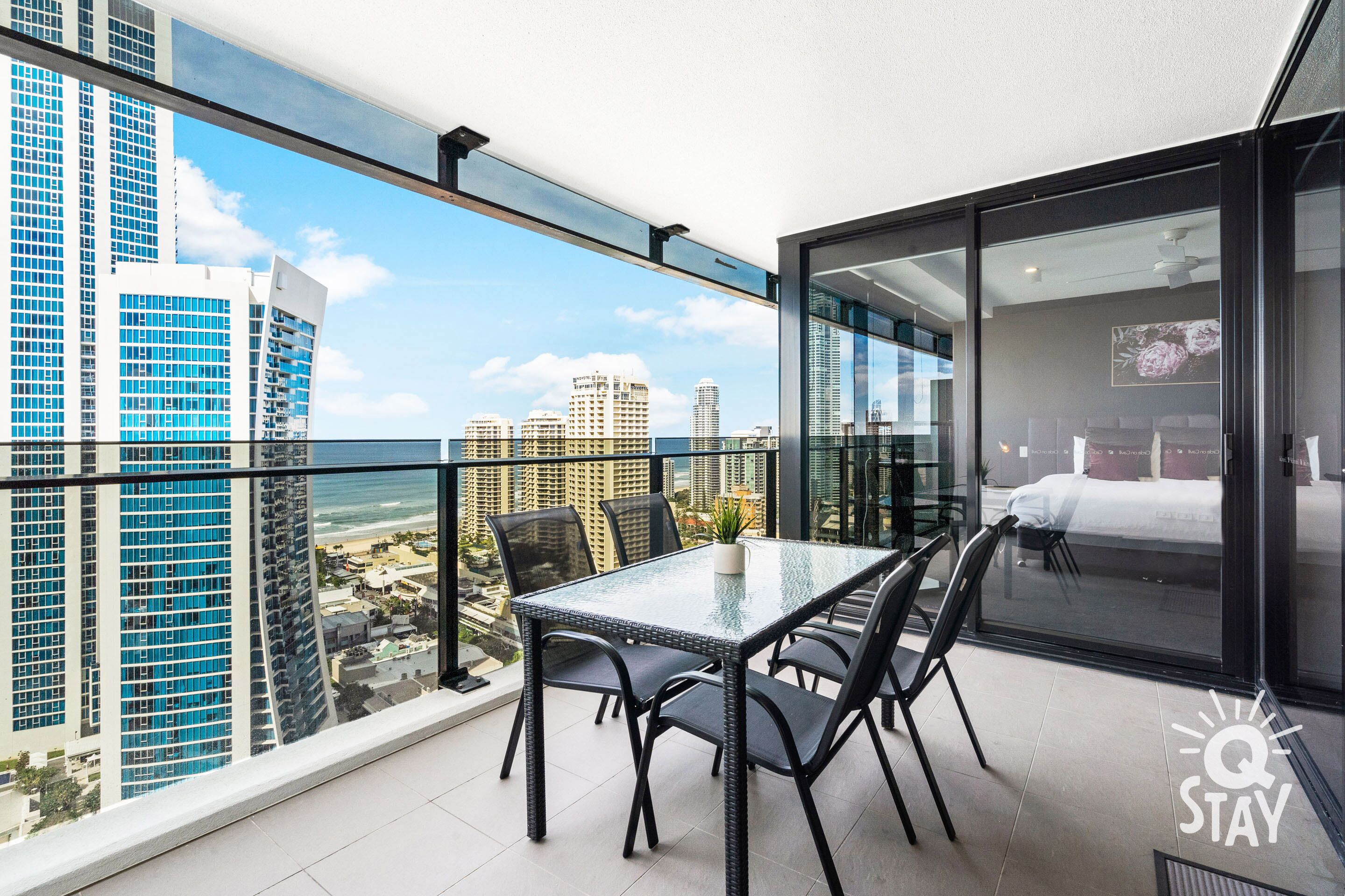♦️ Circle on Cavill – 2 Bedroom Ocean and City View Apartment — Q Stay