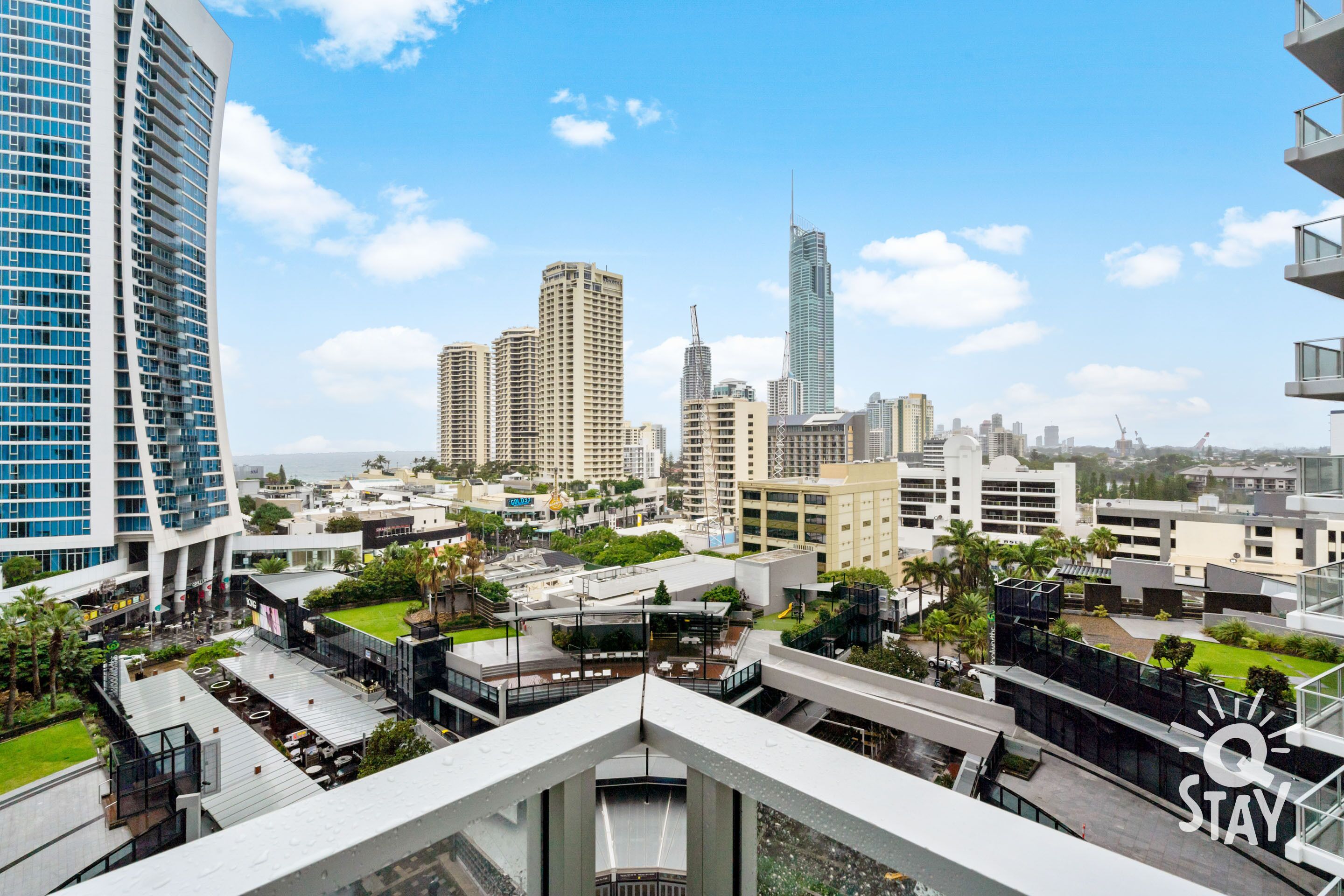 ♦️ Circle on Cavill – 2 Bedroom Ocean SPA City View Apartment — Q Stay