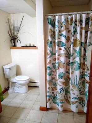 Bruser, hårtørrer, håndklæder, Sæbe