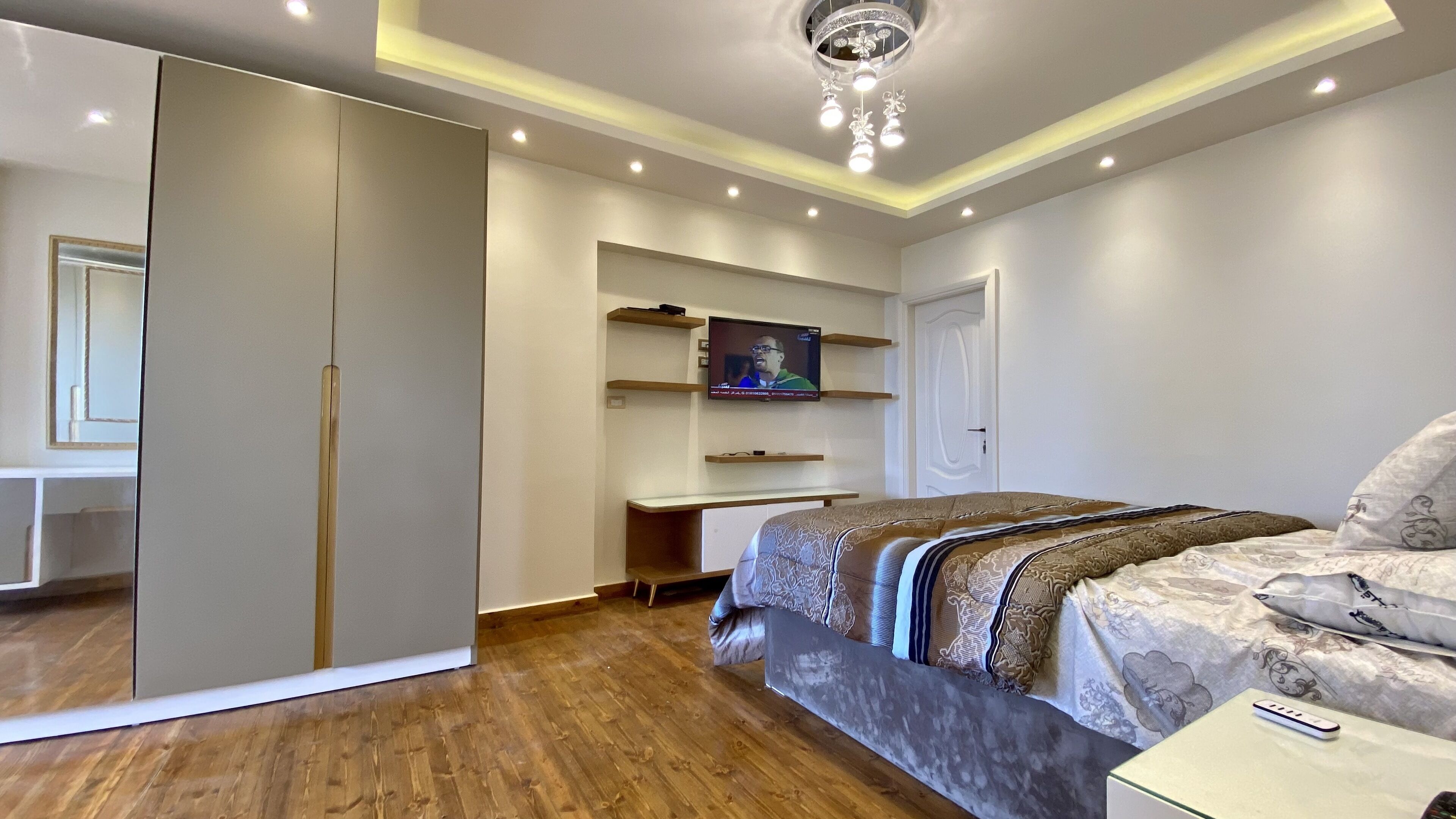 3 habitaciones, tabla de planchar con plancha y wifi gratis 