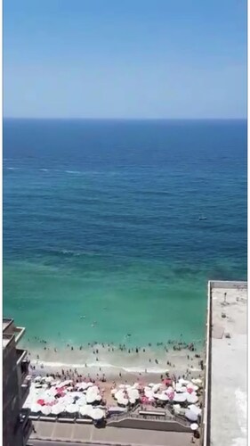 luxury apartment in CBD directly amazing beach view next to Hilton hotel