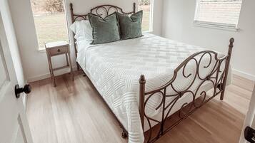 2 chambres, lit parapluie, Wi-Fi gratuit, draps fournis