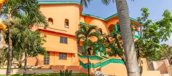 JKD Villa Bed & Breakfast, 4 bedroom ensuite fully airconditioned