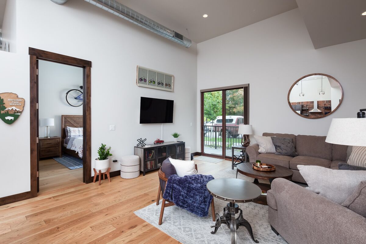 Smart TV, DVD player, books, streaming services