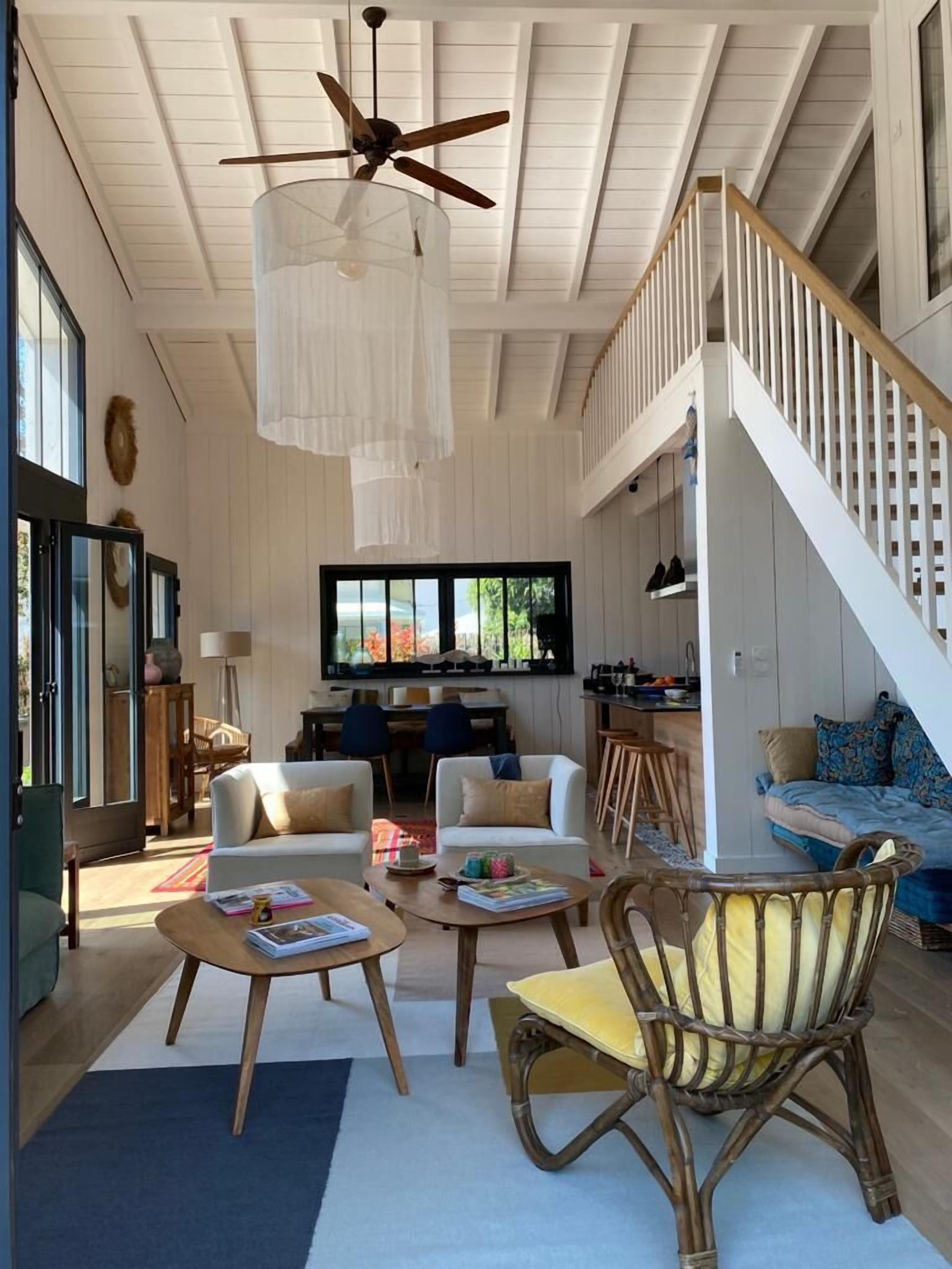 Télévision, chaîne hi-fi