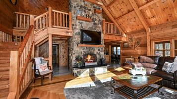 电视、壁炉、桌上足球、乒乓球