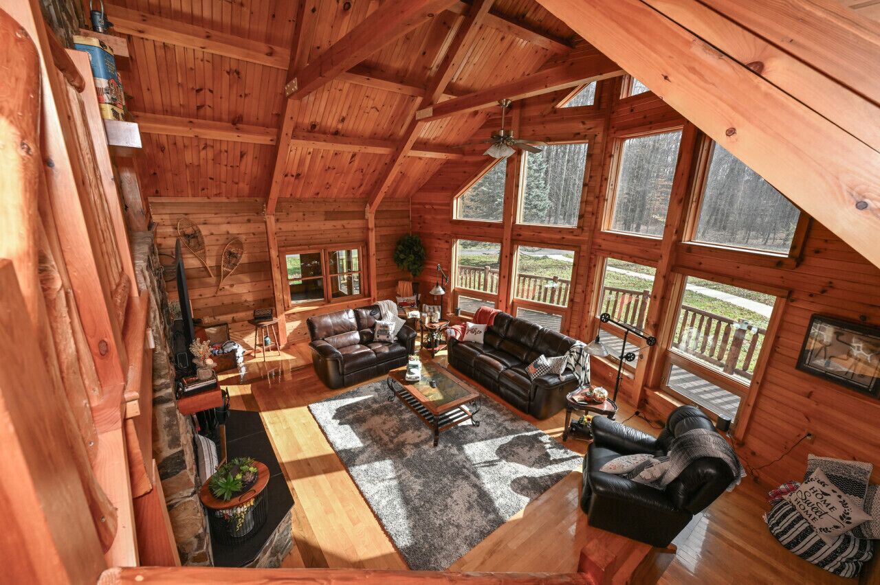 TV, fireplace, foosball, table tennis