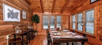 Kinsman Cabin in the woods on 60 acres w/Hot Tub