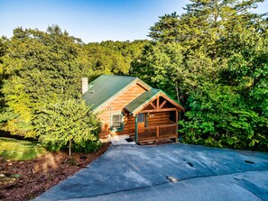Exterior - Near Dollywood⛰Smokies⛰Hot Tub⛰Pool Table⛰Jacuzzi (Pigeon Forge)
