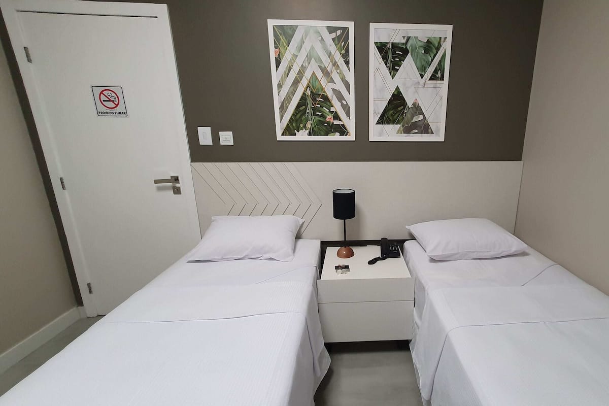 Surmatelas, minibar, espace de travail pour ordinateur portable