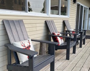 Terrace/patio - Riviera Lodge - Large Renovated Waterfront Property (West Nipissing)