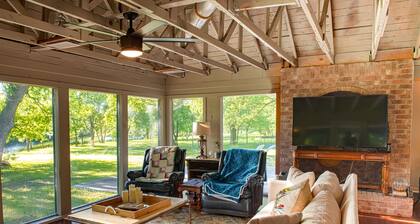 Skylight Ranch - Spacious Getaway