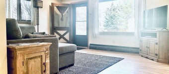 Rizen Cottage - A Cozy Montana Getaway 