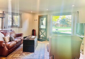 Smart TV, libri, impianto stereo