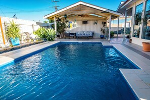 Piscine extérieure, piscine chauffée