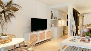 Interior - 128 Santai Resort – Stylish Couples Retreat (Casuarina)