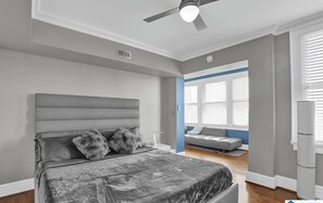 3 bedrooms, iron/ironing board, WiFi, bed sheets