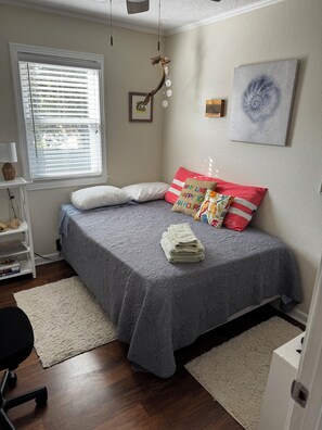 3 habitaciones, tabla de planchar con plancha y wifi gratis 
