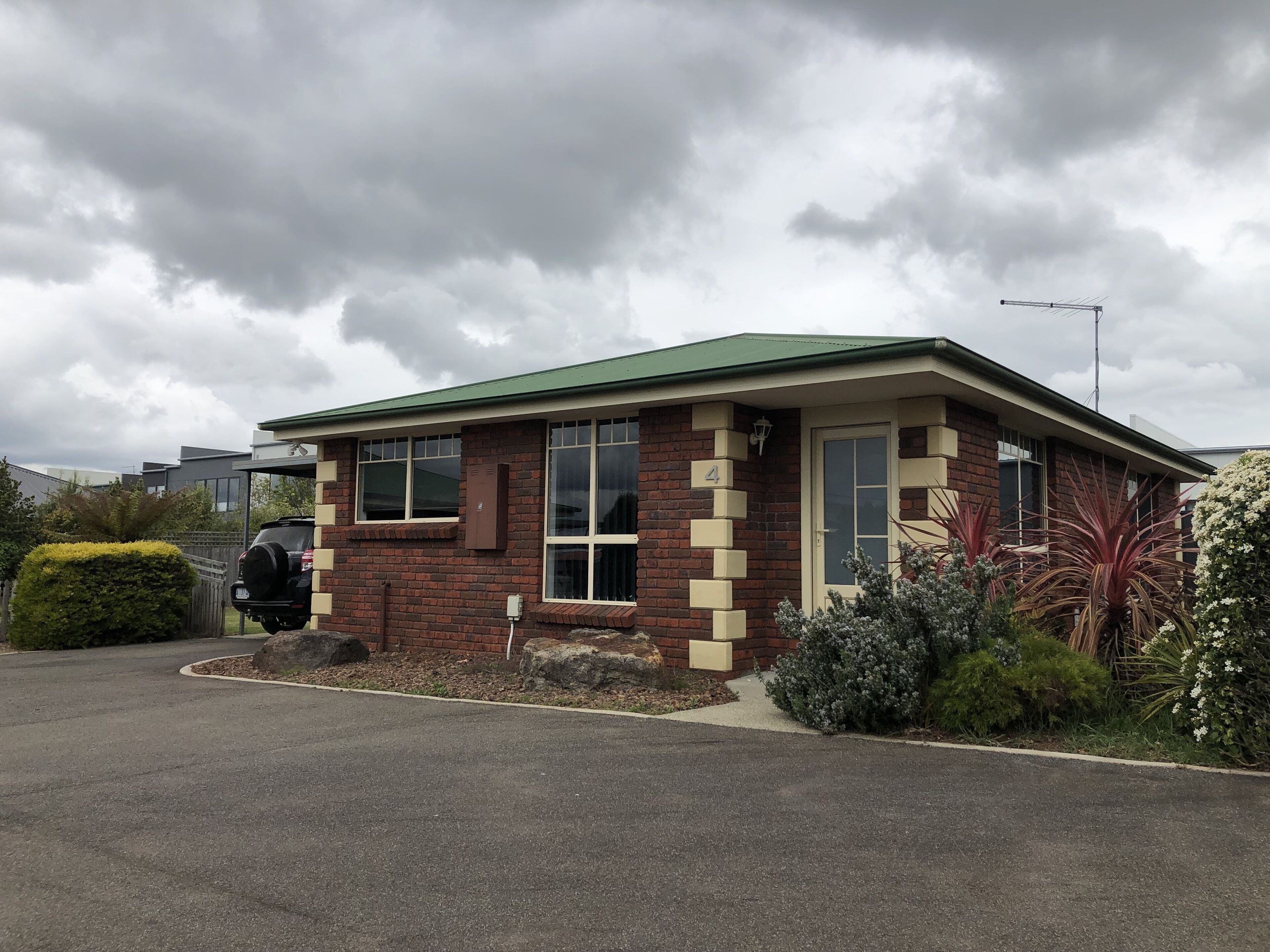 Modern self contained Cottage Prospect Vale 