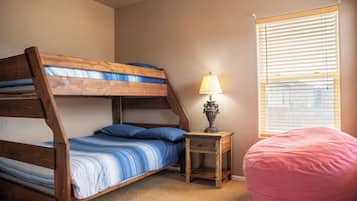 2 bedrooms, iron/ironing board, travel crib, free WiFi