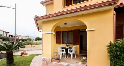CASE VACANZA AIOSARDEGNA PULA CENTRO - Villa Silvana