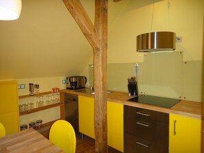 Kühlschrank, Mikrowelle, Geschirrspüler