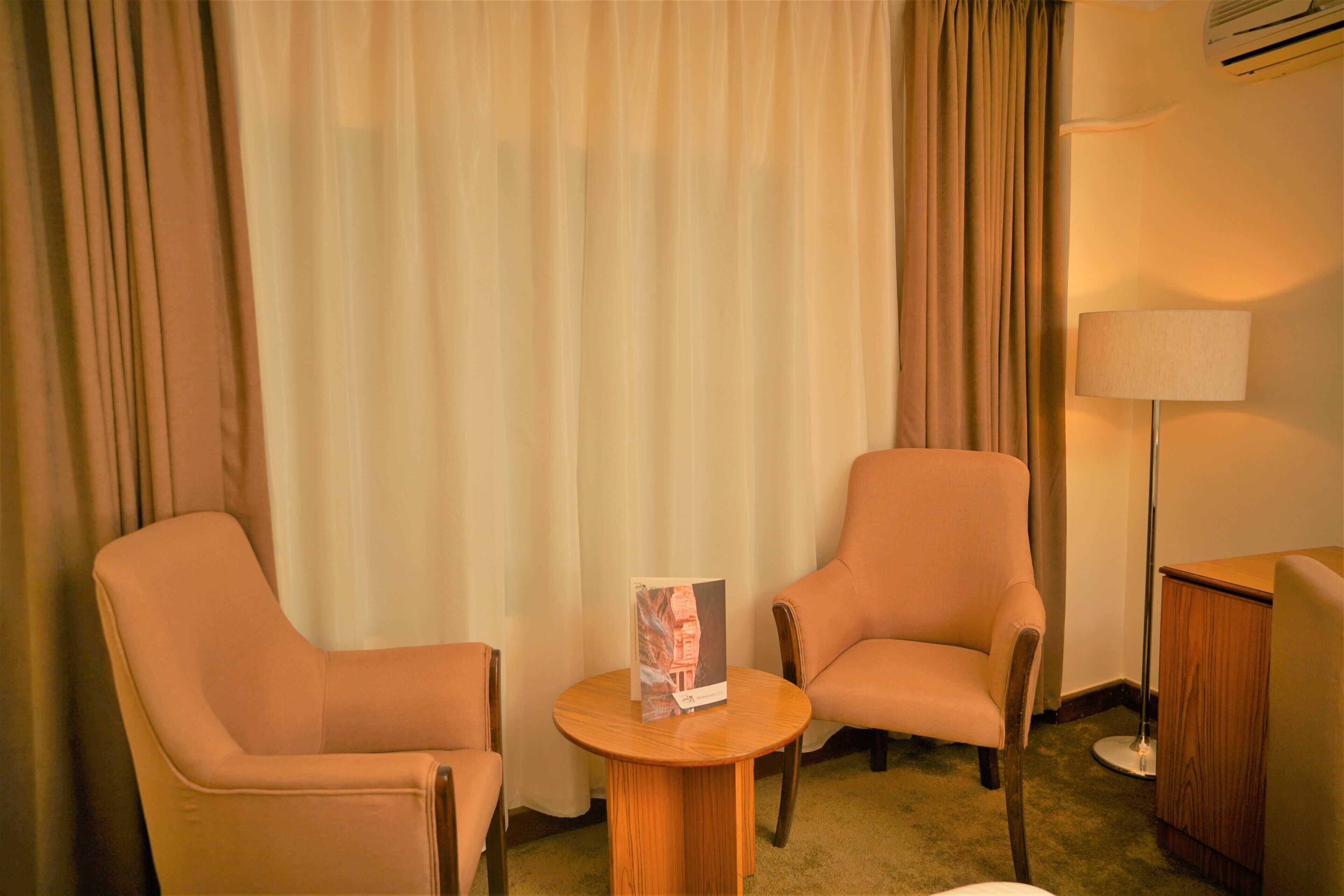 standard double or twin room | minibar, soundproofing, free wifi, bed sheets