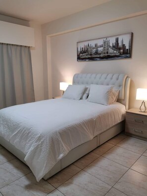 3 chambres, système d’insonorisation, fer et planche à repasser