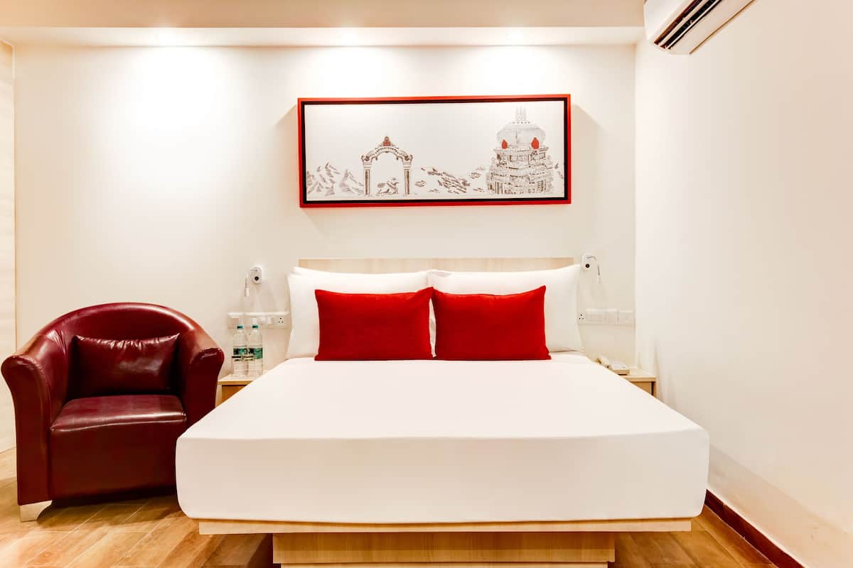 Habitación superior | Escritorio, camas extra, wifi y ropa de cama