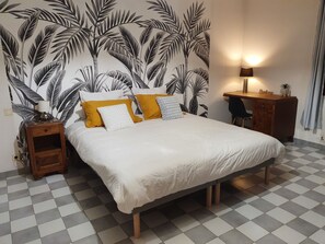 5 slaapkamers, reisbedje, wifi, beddengoed