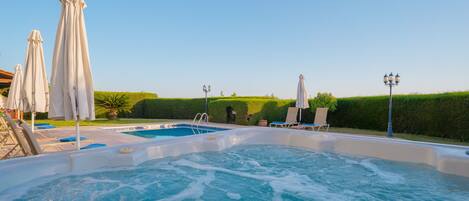 Udendørs pool