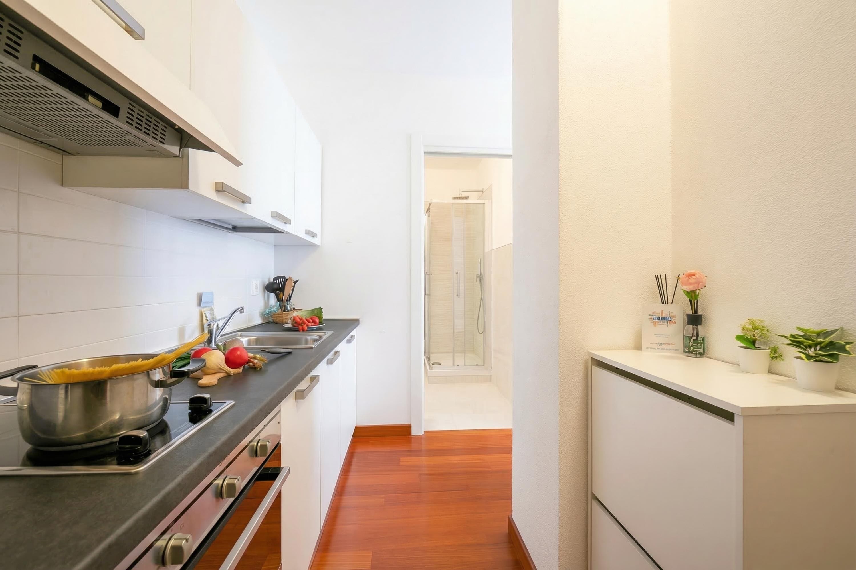 Studio Standar (Moonlight - 150m from the lake) | Dapur pribadi | Lemari es, oven, kompor, dan mesin pencuci piring