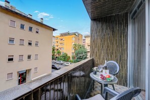 Standard Studio (Moonlight - 150m from the lake) | Outdoor dining