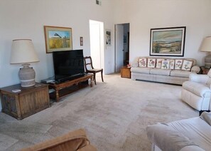 Televisión y reproductor de DVD 