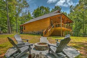 House, 2 Bedrooms | Exterior