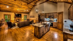 Casa, 2 habitaciones | Sala de estar