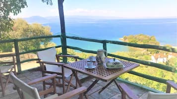 Villa, 4 Bedrooms, Smoking, Balcony | Balcony