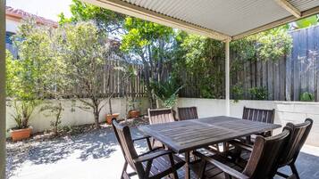 House, 3 Bedrooms | Terrace/patio