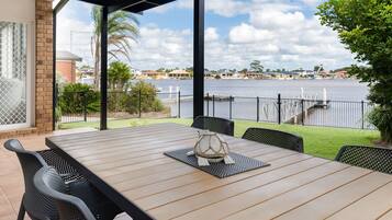 House, 3 Bedrooms | Terrace/patio