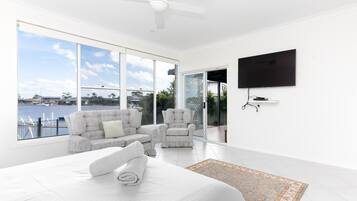 House, 3 Bedrooms | 3 bedrooms, iron/ironing board, bed sheets