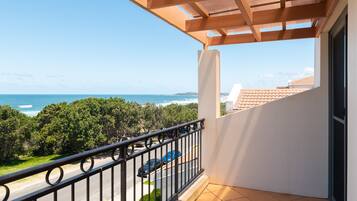 Apartment, 3 Bedrooms | Terrace/patio