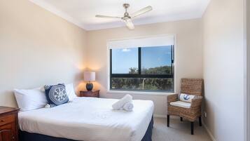Apartment, 3 Bedrooms | 3 bedrooms, iron/ironing board
