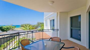 Apartment, 3 Bedrooms | Terrace/patio