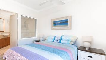 Apartment, 2 Bedrooms | 2 bedrooms, iron/ironing board, bed sheets