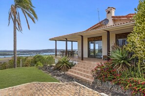 Exterior - Casa Del Rio (Ashby Heights)