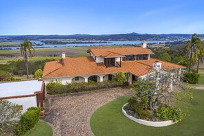 Front of property - Casa Del Rio (Ashby Heights)